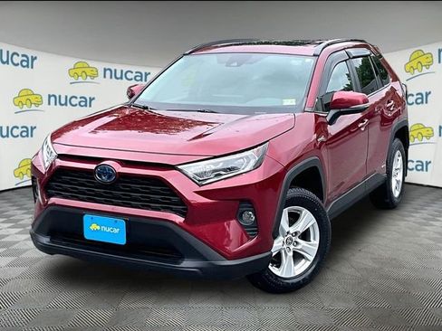 Used 2021 Toyota RAV4 XLE w/ Convenience Package AWD/4WD image 12