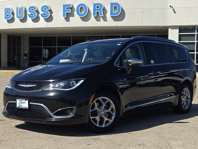 Used 2017 Chrysler Pacifica Limited FWD image 1