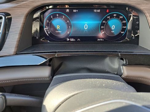 Used 2025 Volkswagen Atlas SEL image 11