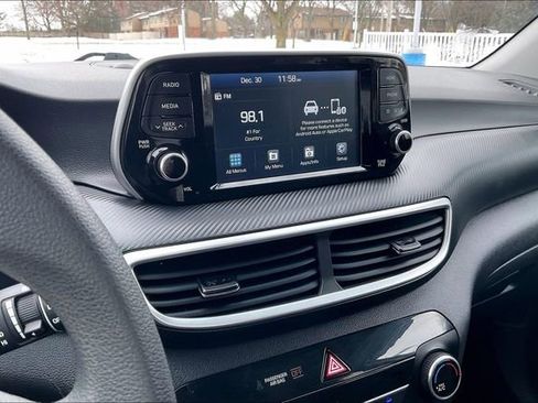 Certified 2021 Hyundai Tucson SE image 7