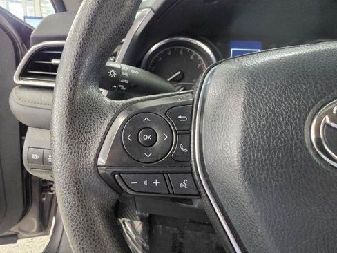 Used 2020 Toyota Camry LE FWD image 18