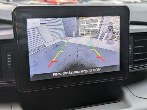 Used 2020 Ford Explorer XLT w/ Comfort Package image 19