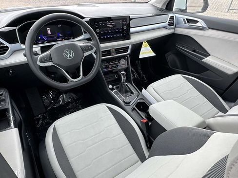 New 2026 Volkswagen Taos SE AWD/4WD image 9