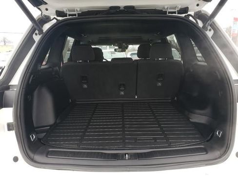 Used 2024 Jeep Grand Cherokee Laredo X w/ Luxury Tech Group I image 5