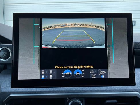 Used 2025 Toyota 4Runner Trailhunter image 41