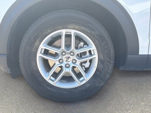 Used 2025 Ford Explorer Active image 42