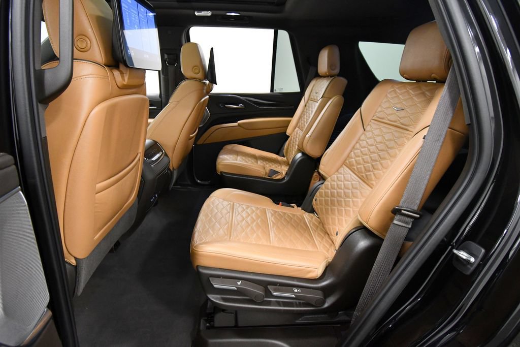 Used 2021 Cadillac Escalade Premium Luxury w/ Driver Assist Tech Package AWD/4WD image 16