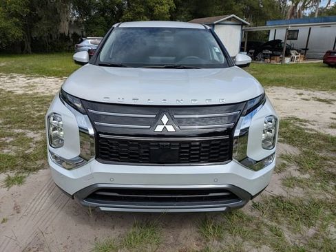 New 2026 Mitsubishi Outlander SE FWD image 9