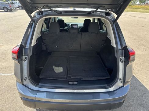 Used 2024 Nissan Rogue SV image 6