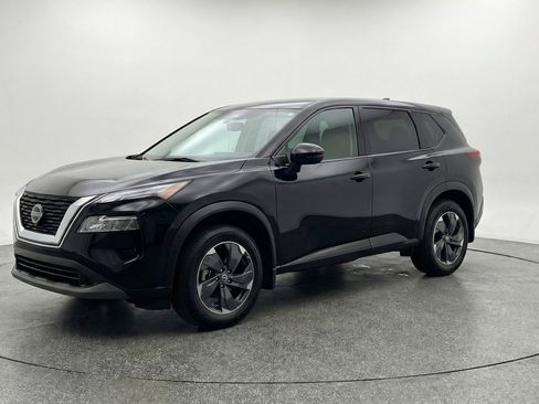 Used 2025 Nissan Rogue SV FWD image 3