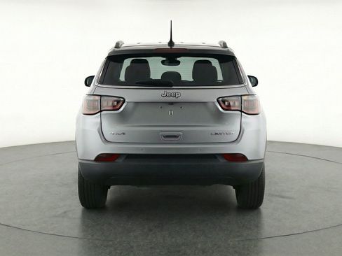 Used 2025 Jeep Compass Limited AWD/4WD image 7