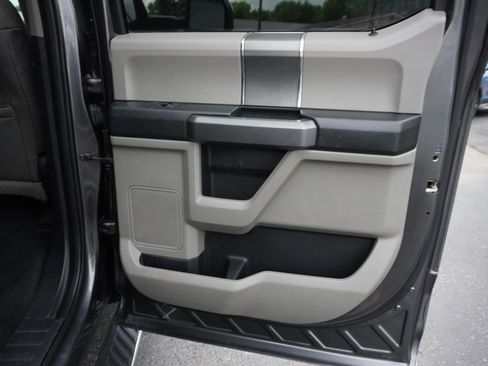 Used 2015 Ford F150 XLT w/ Equipment Group 302A Luxury AWD/4WD image 13