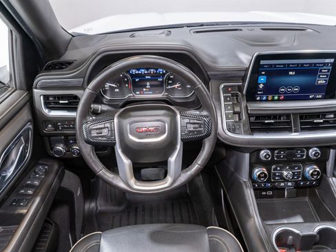 Used 2021 GMC Yukon XL SLT RWD image 11