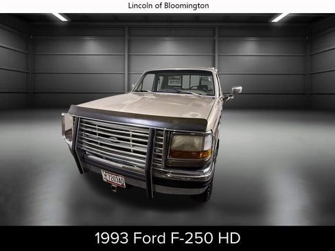 Used 1993 Ford F250 XL image 1