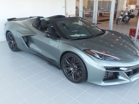 Used 2024 Chevrolet Corvette Z06 w/ Stealth Interior Trim Package image 4
