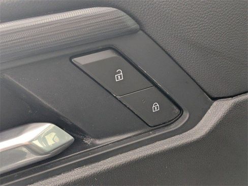 Certified 2025 GMC Acadia Elevation image 9