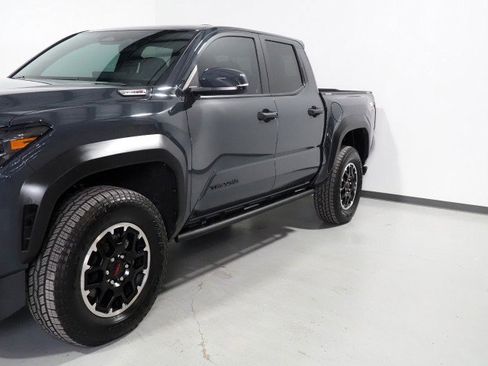 Used 2025 Toyota Tacoma TRD Off-Road image 41