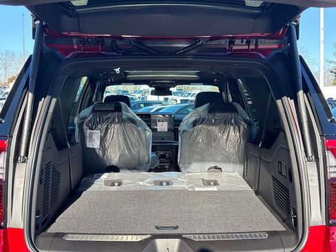 New 2026 GMC Yukon XL Denali w/ Sun & Power Step Package AWD/4WD image 3