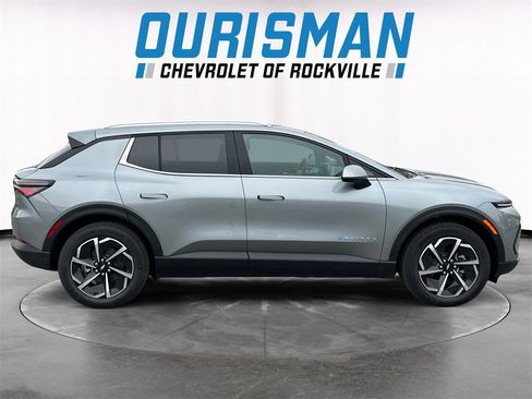 New 2026 Chevrolet Equinox EV LT image 7