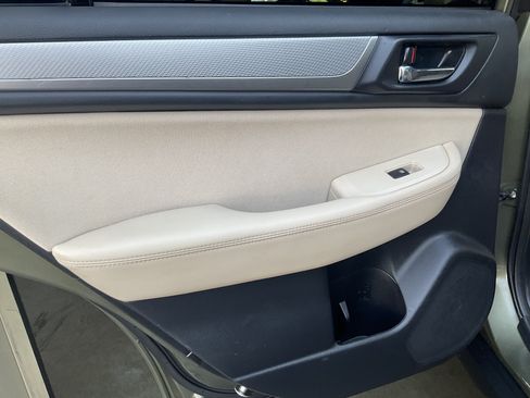 Used 2018 Subaru Outback 2.5i Premium AWD/4WD image 33
