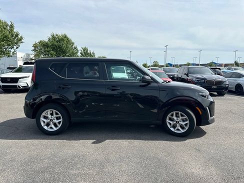 Used 2023 Kia Soul S FWD image 10