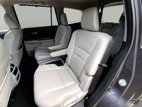Used 2021 Honda Pilot Touring image 20