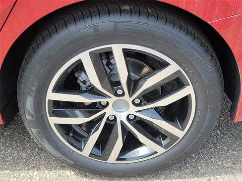 New 2025 Volkswagen Jetta SE image 5