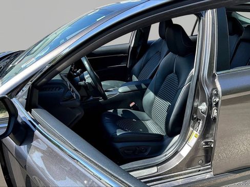 Used 2024 Toyota Camry SE FWD image 21