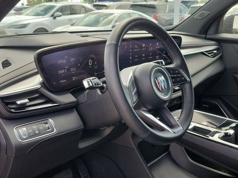 Used 2025 Buick Enclave Preferred AWD/4WD image 19