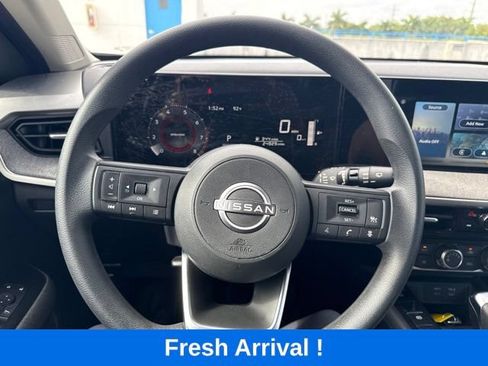 Used 2025 Nissan Kicks SV FWD image 6