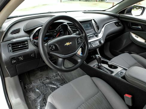 Used 2016 Chevrolet Impala LS FWD image 3