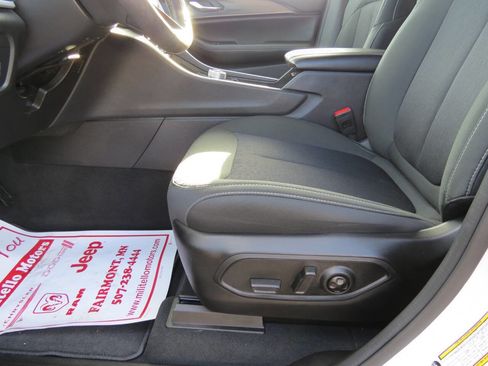 Used 2024 Jeep Grand Cherokee Laredo w/ Luxury Tech Group I image 14