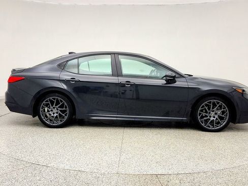 Used 2025 Toyota Camry XSE image 4