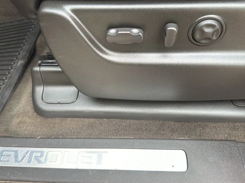 Used 2010 Chevrolet Avalanche LTZ AWD/4WD image 71