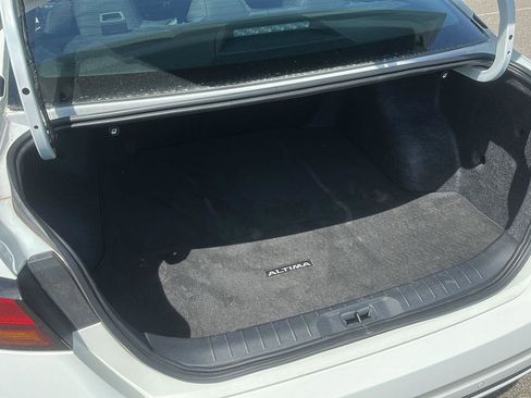 Used 2025 Nissan Altima 2.5 S FWD image 20
