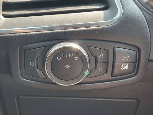 Used 2022 Ford Edge Titanium AWD/4WD image 27