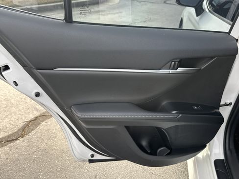 Used 2020 Toyota Camry XSE image 22