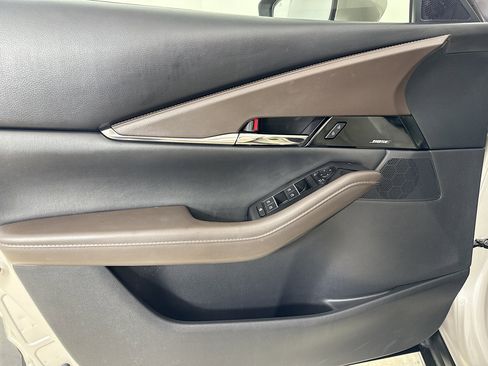 Used 2022 MAZDA CX-30 AWD 2.5 S w/ Premium Package image 18