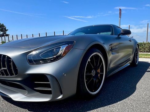 Used 2018 Mercedes-Benz AMG GT R image 4