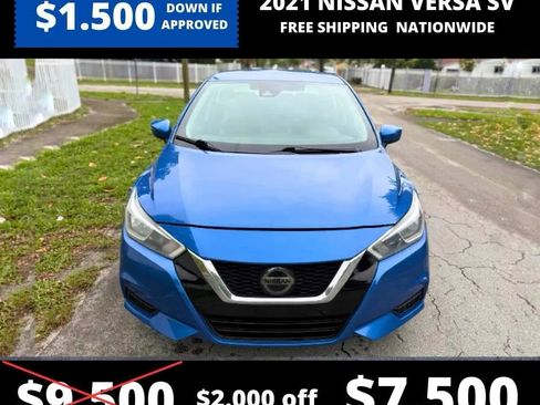 Used 2021 Nissan Versa SV image 2