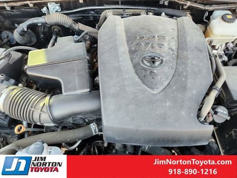 Used 2020 Toyota Tacoma TRD Off-Road image 32