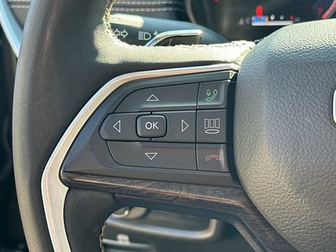 Used 2023 Jeep Grand Cherokee L Limited AWD/4WD image 33
