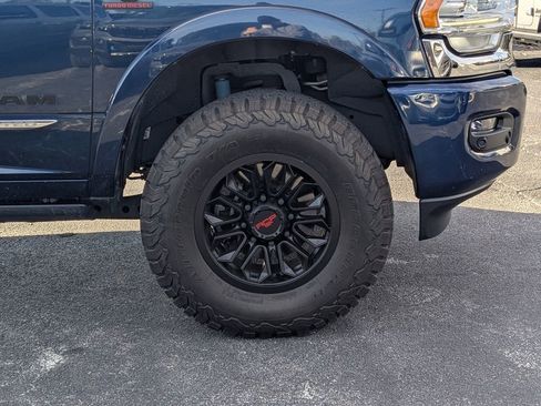 Used 2022 RAM 2500 Limited w/ Towing Technology Group image 11