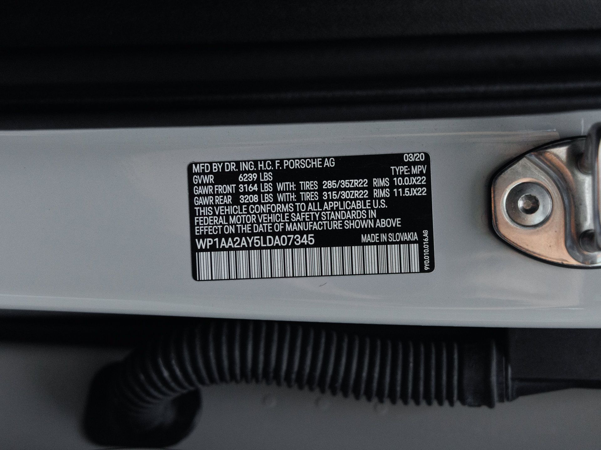 Certified 2020 Porsche Cayenne AWD/4WD image 39