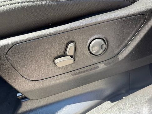 Used 2022 RAM 1500 Big Horn AWD/4WD image 11