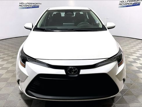 Used 2026 Toyota Corolla LE FWD image 2