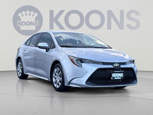 Used 2021 Toyota Corolla LE FWD image 10