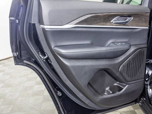 New 2026 Jeep Grand Cherokee Altitude image 39