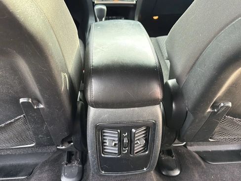 Used 2018 Jeep Grand Cherokee Laredo AWD/4WD image 29