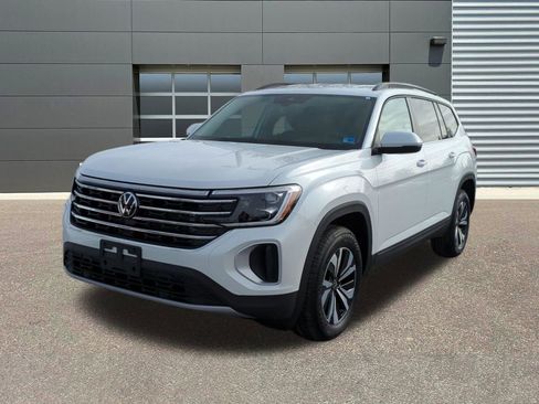 New 2026 Volkswagen Atlas SE image 3